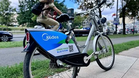 Midea wspiera ekologiczny styl życia - rowery miejskie dostępne przez cały sierpień w polskich miastach